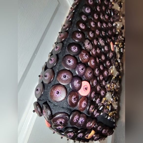 Mido Collection Button, Beaded, & Shell Handbag - Picture 7 of 12